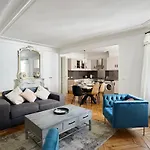 Sublime Appartement Champs Elysees